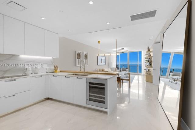 15701 Collins Ave 3
