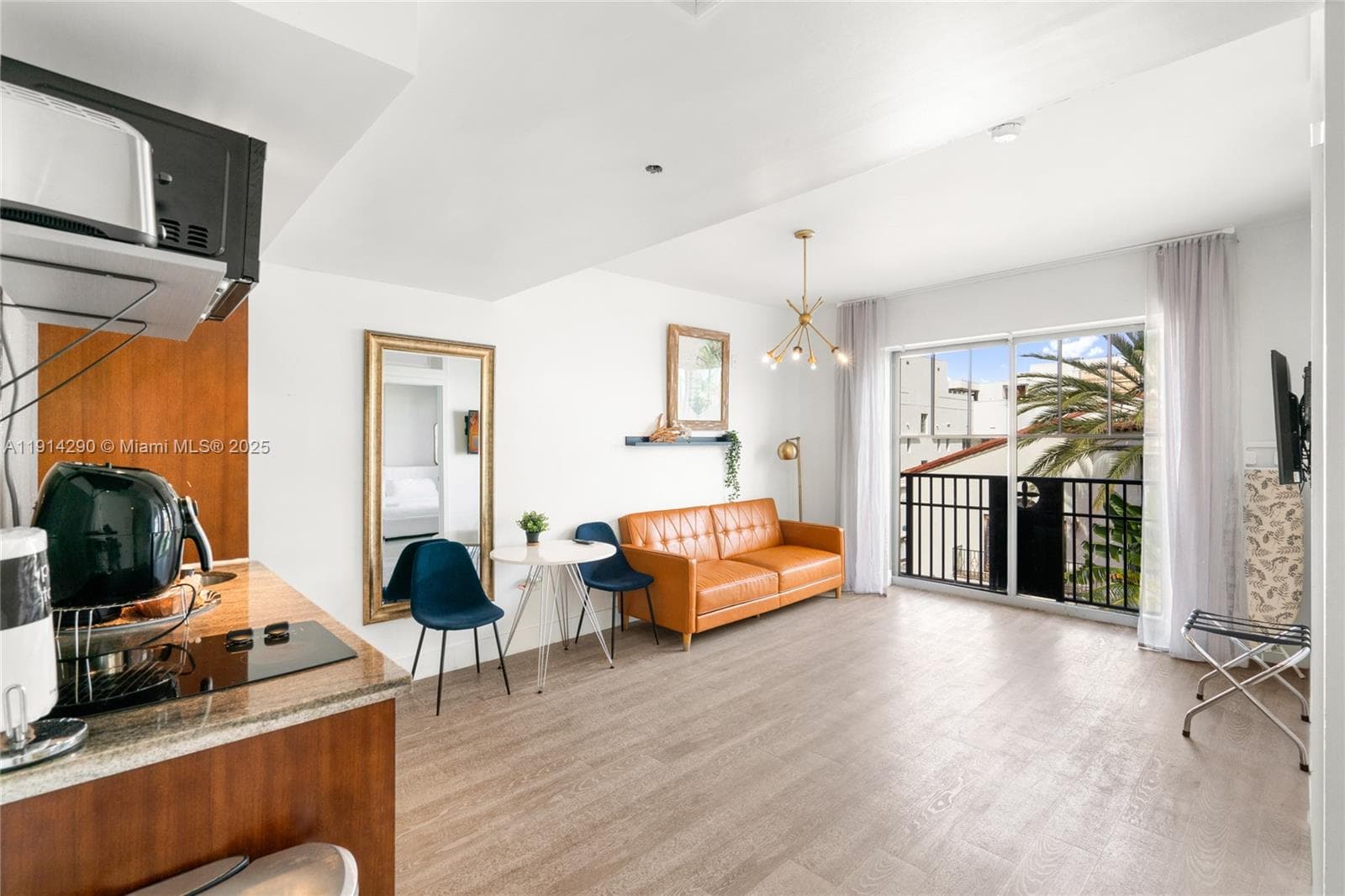 1060 Ocean Dr D307 photo 1