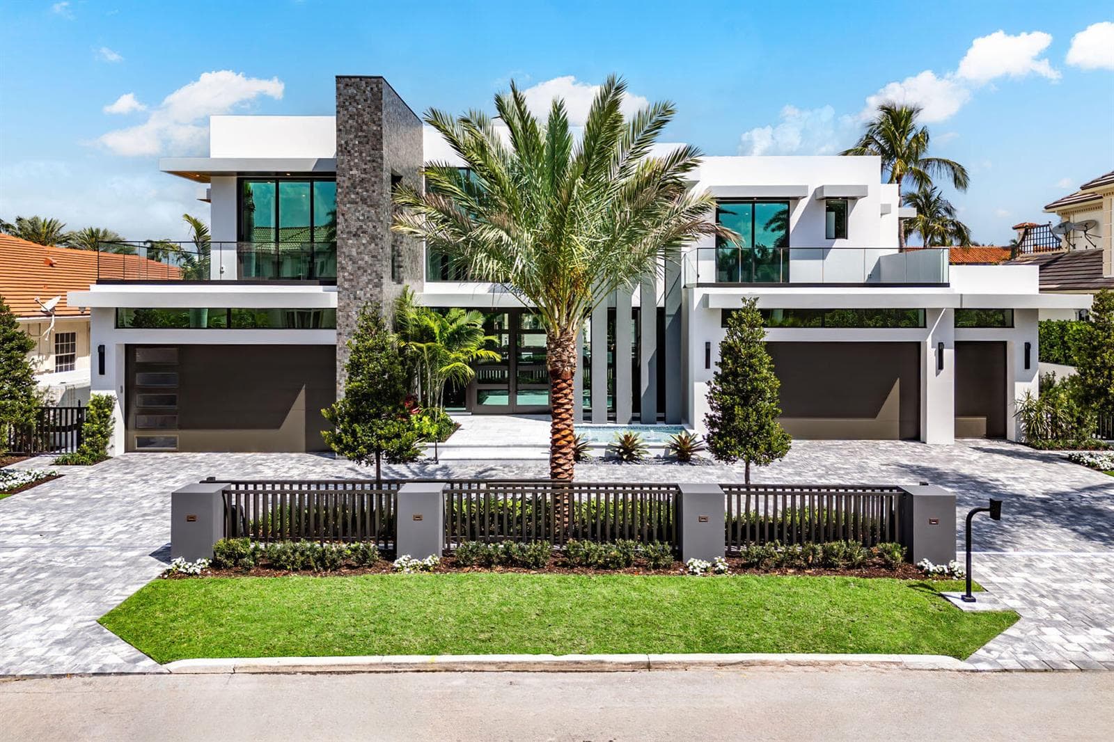 169 W Coconut Palm Road 2
