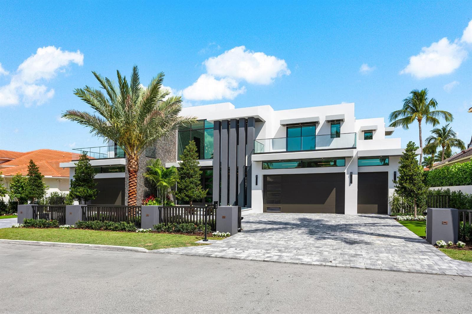 169 W Coconut Palm Road 4