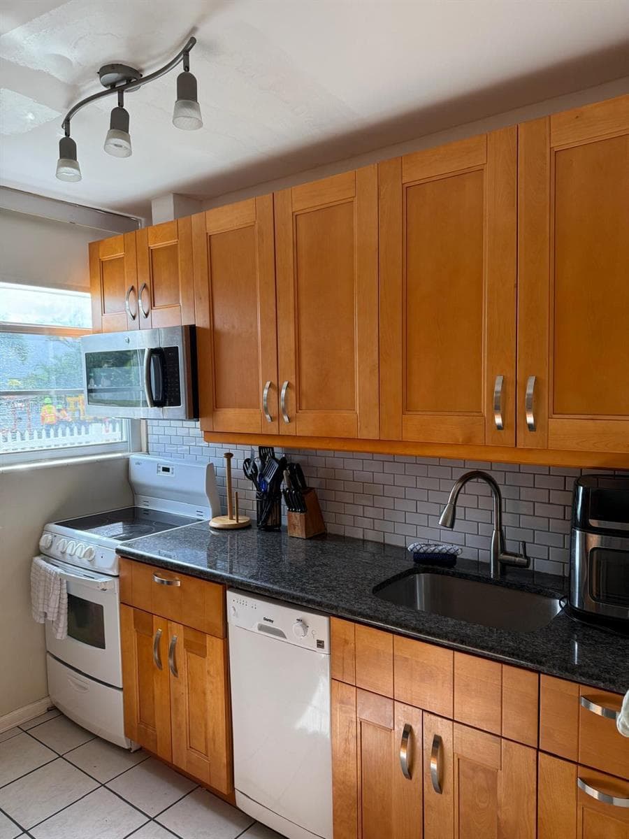 741 Bayshore Drive #2s 5