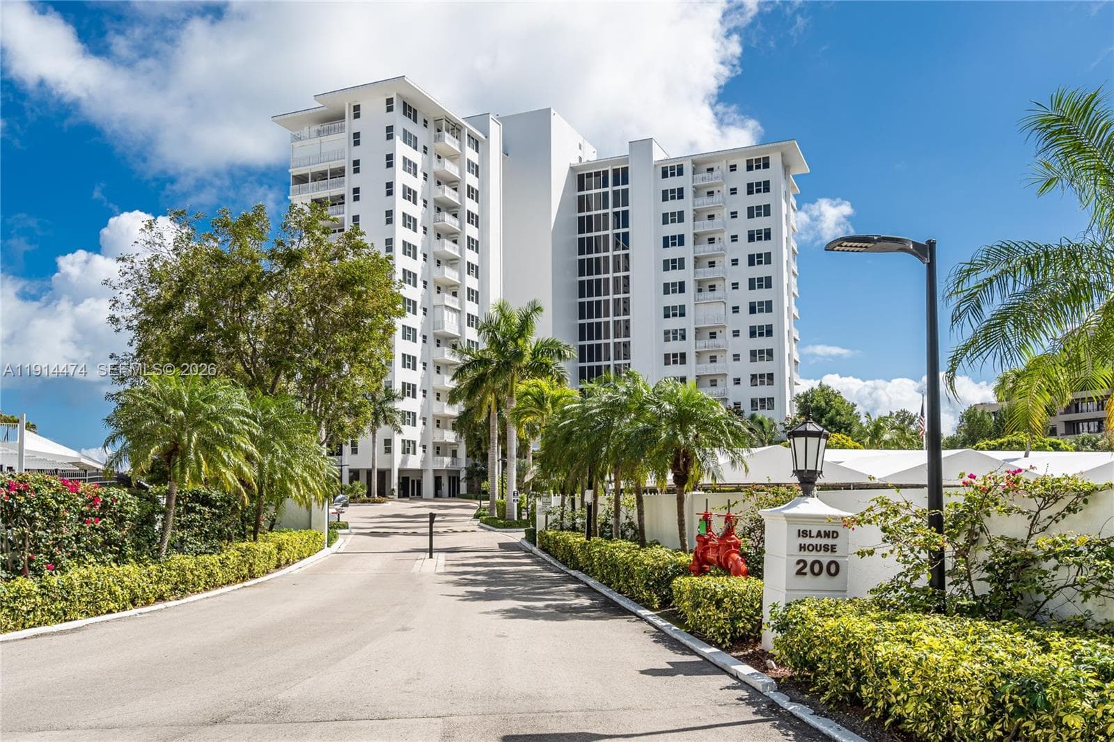 200 Ocean Lane Dr 501 photo 9
