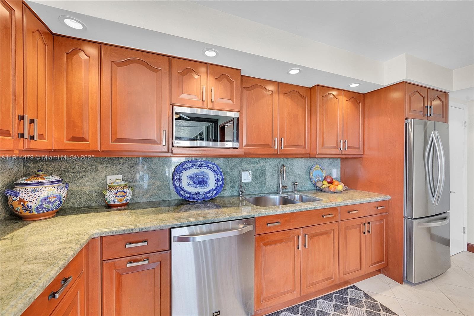 936 Intracoastal Dr 21A photo 14