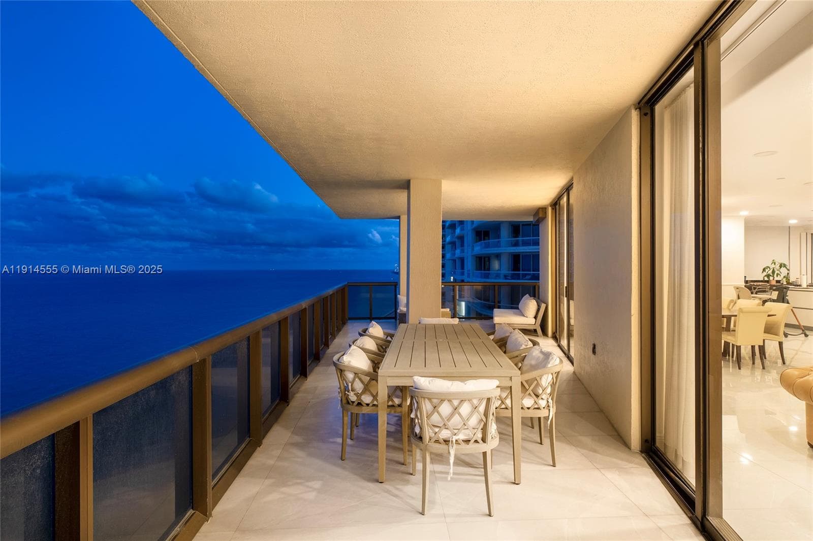 16275 Collins Ave UPH1 photo 6
