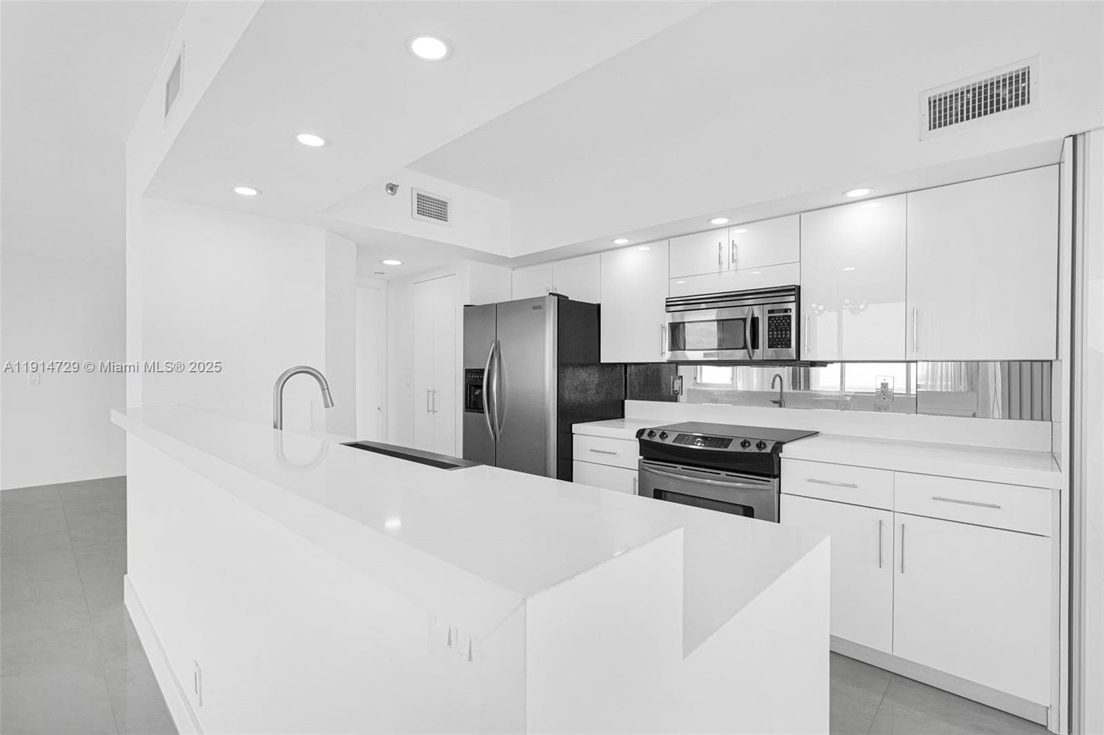 16485 Collins Ave 1236 photo 13