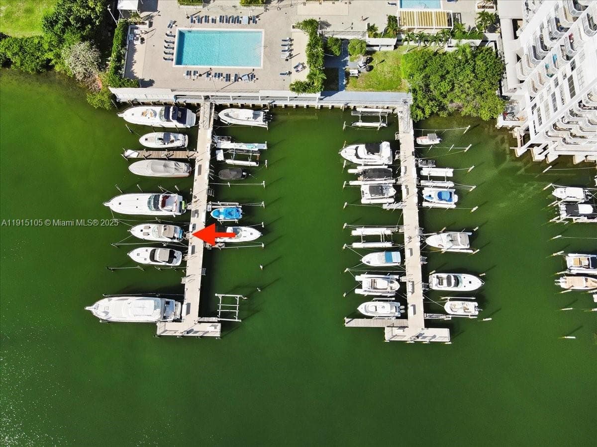 18011 Biscayne Blvd