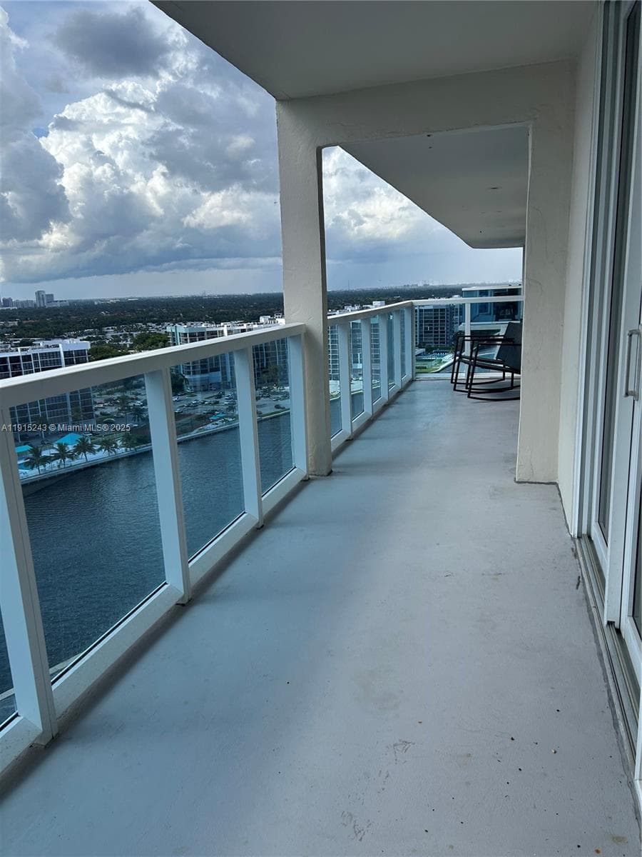 3800 Ocean Dr 2