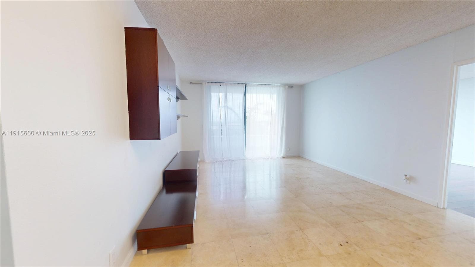 500 Three Islands Blvd 408 photo 4
