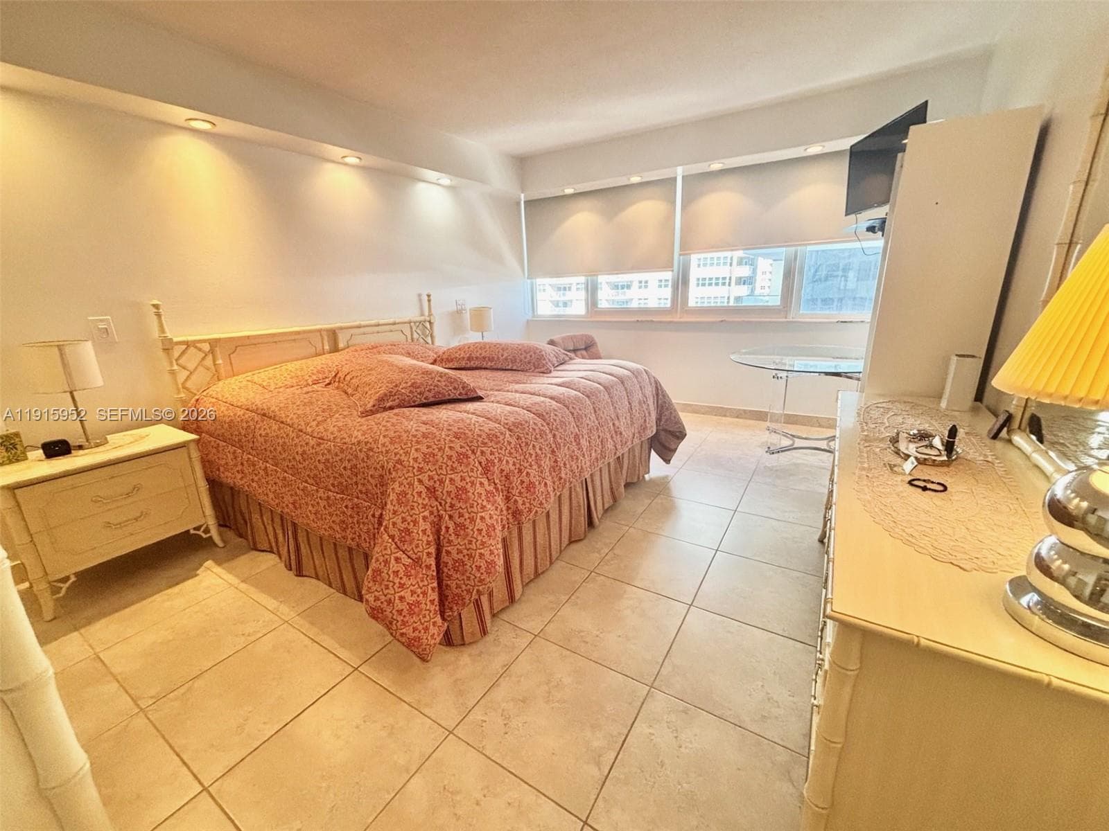 2030 S Ocean Dr 521 photo 13