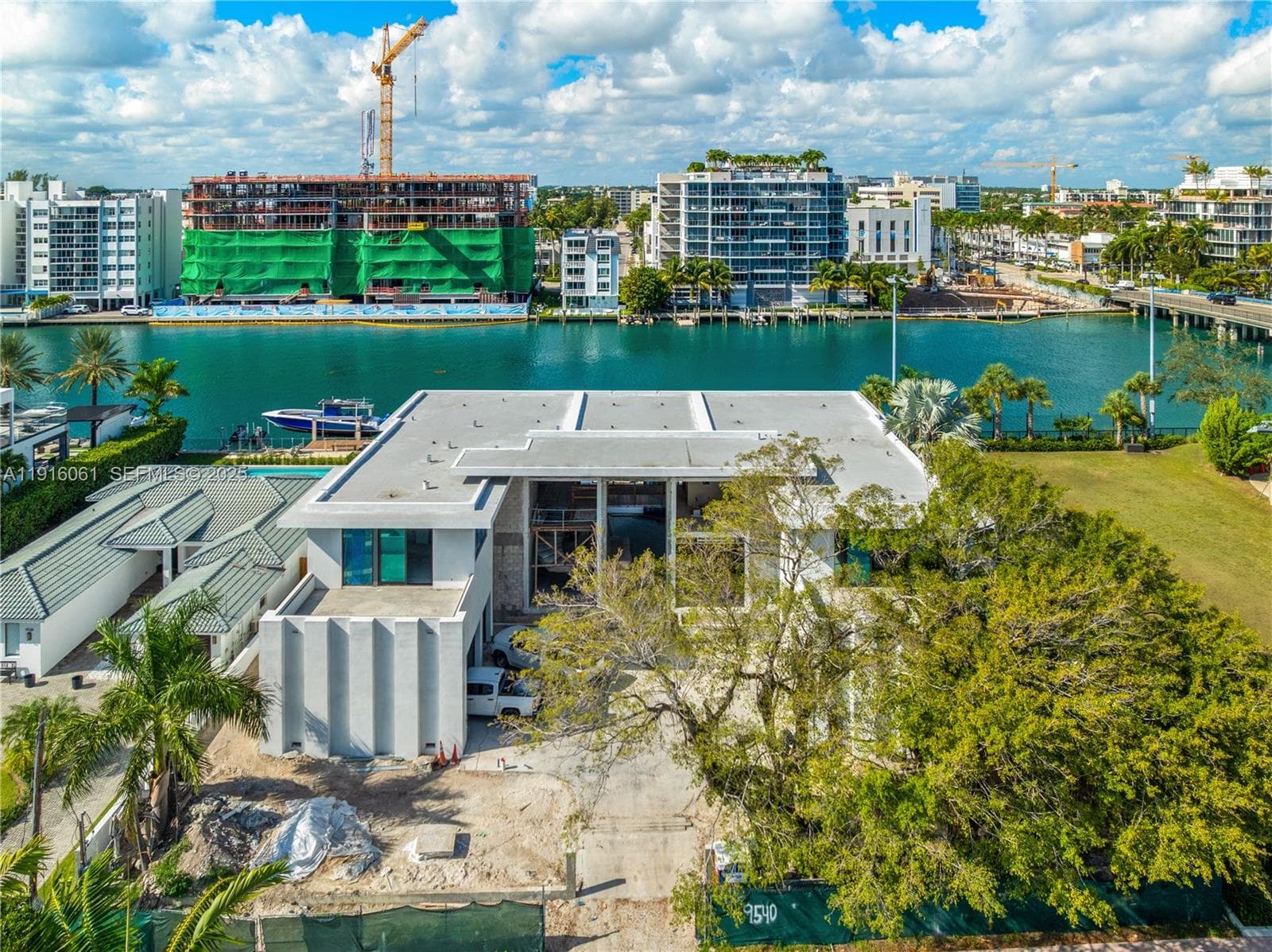 9540 Bay Dr photo 20