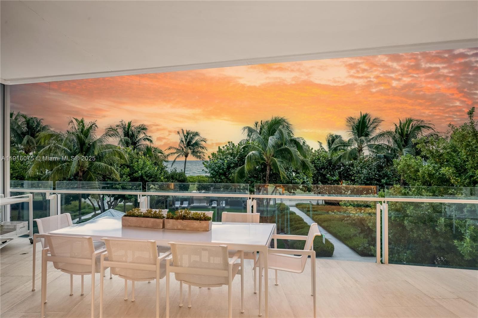9001 Collins Ave 5