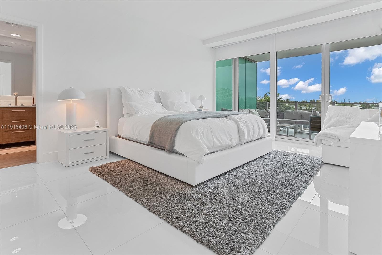 350 Ocean Dr 405N photo 7