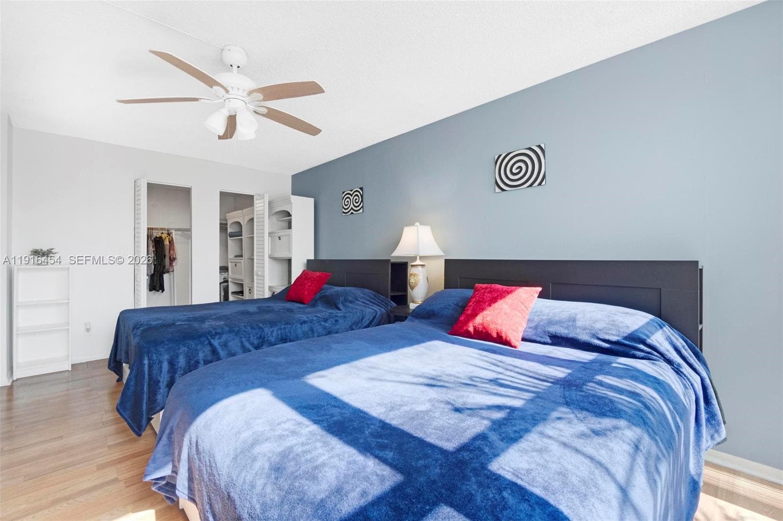 1000 Parkview Dr 518 photo 16