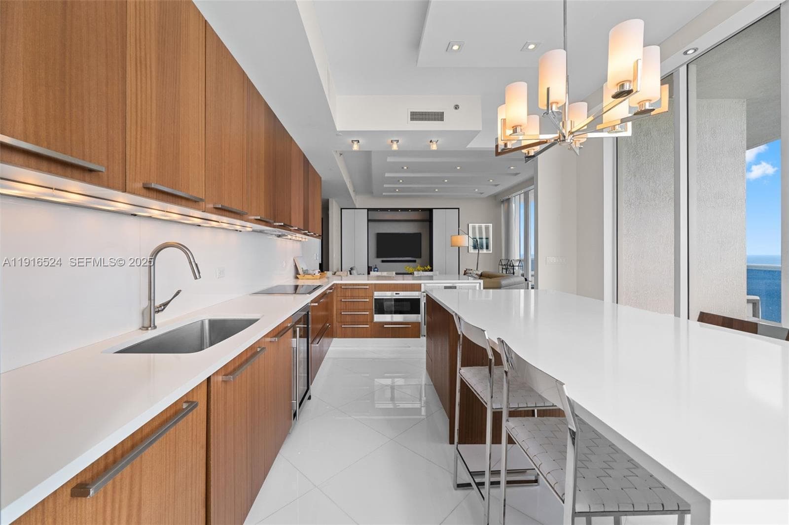 16001 Collins Ave 5