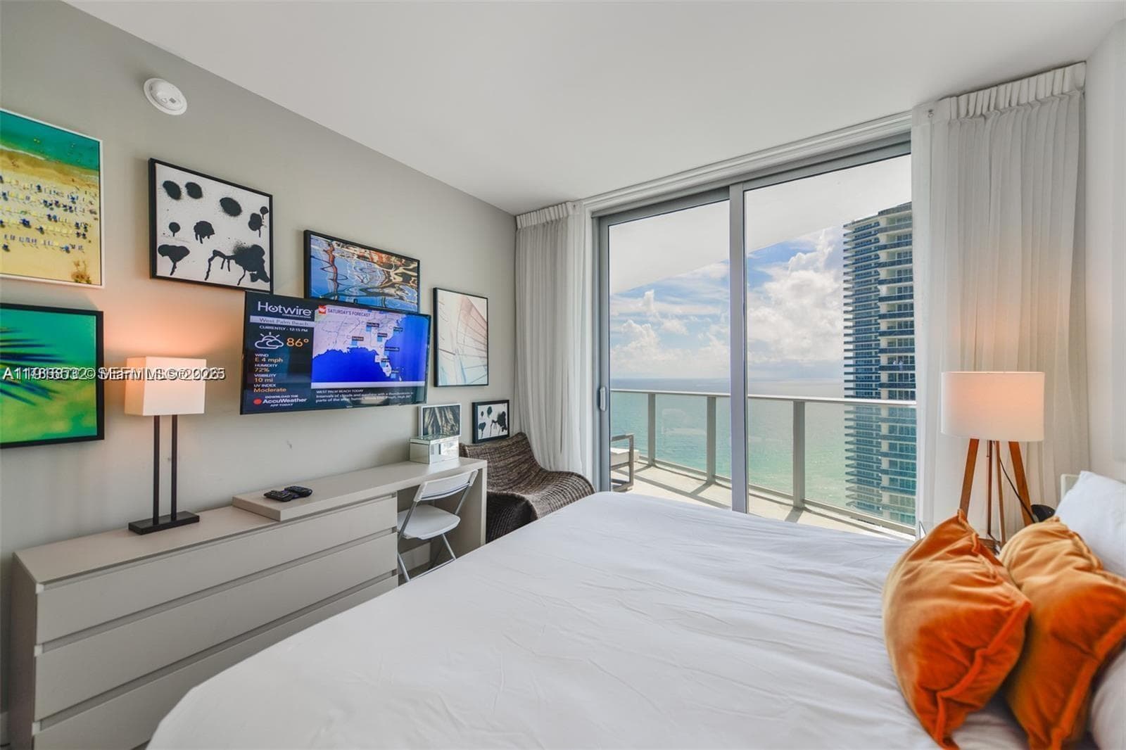 4111 Ocean Dr 3