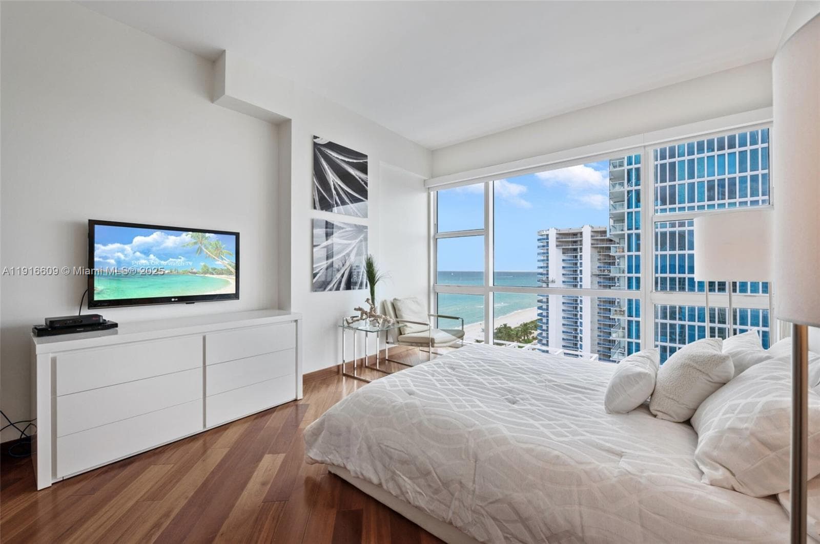 6801 Collins Ave PH06 photo 17