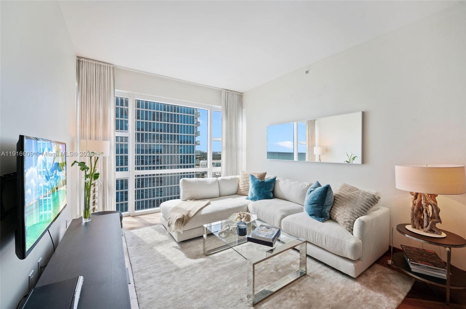 6801 Collins Ave PH06 photo 5