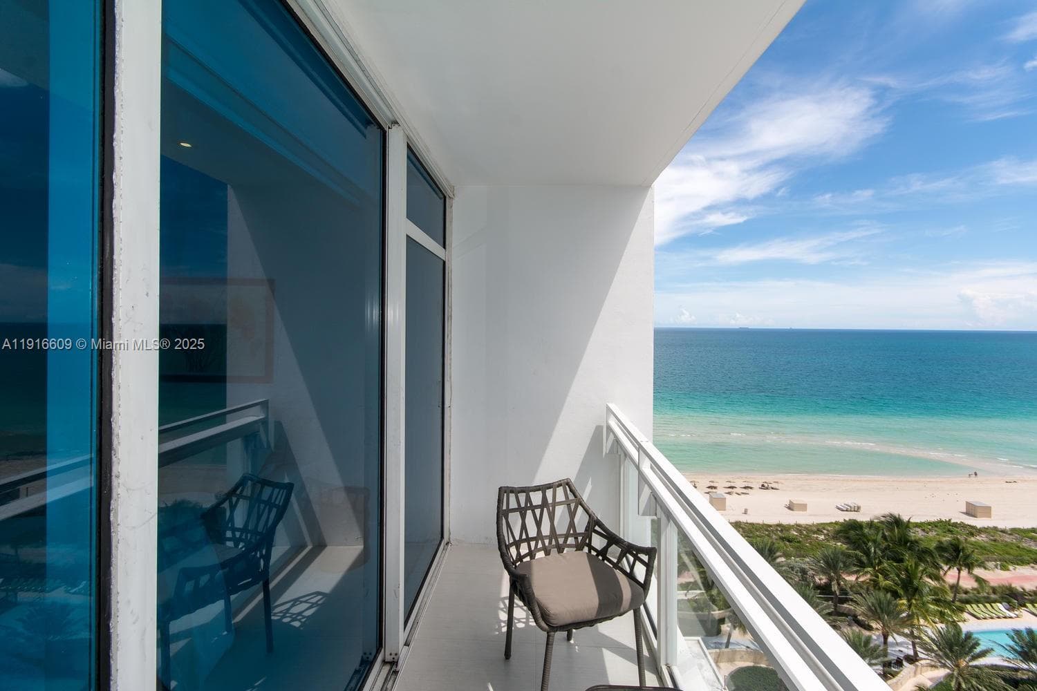 6801 Collins Ave PH06 photo 24