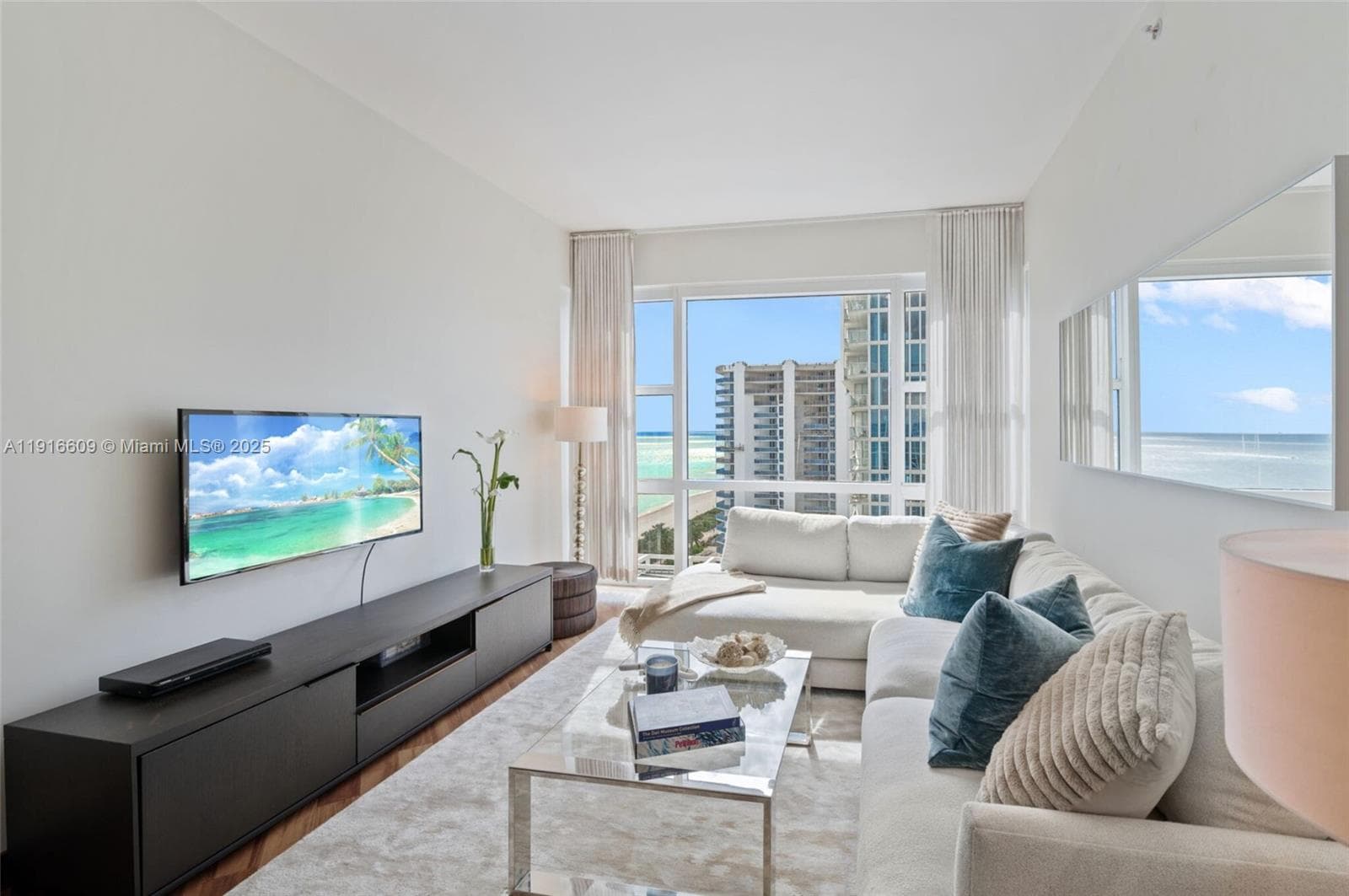 6801 Collins Ave PH06 photo 4