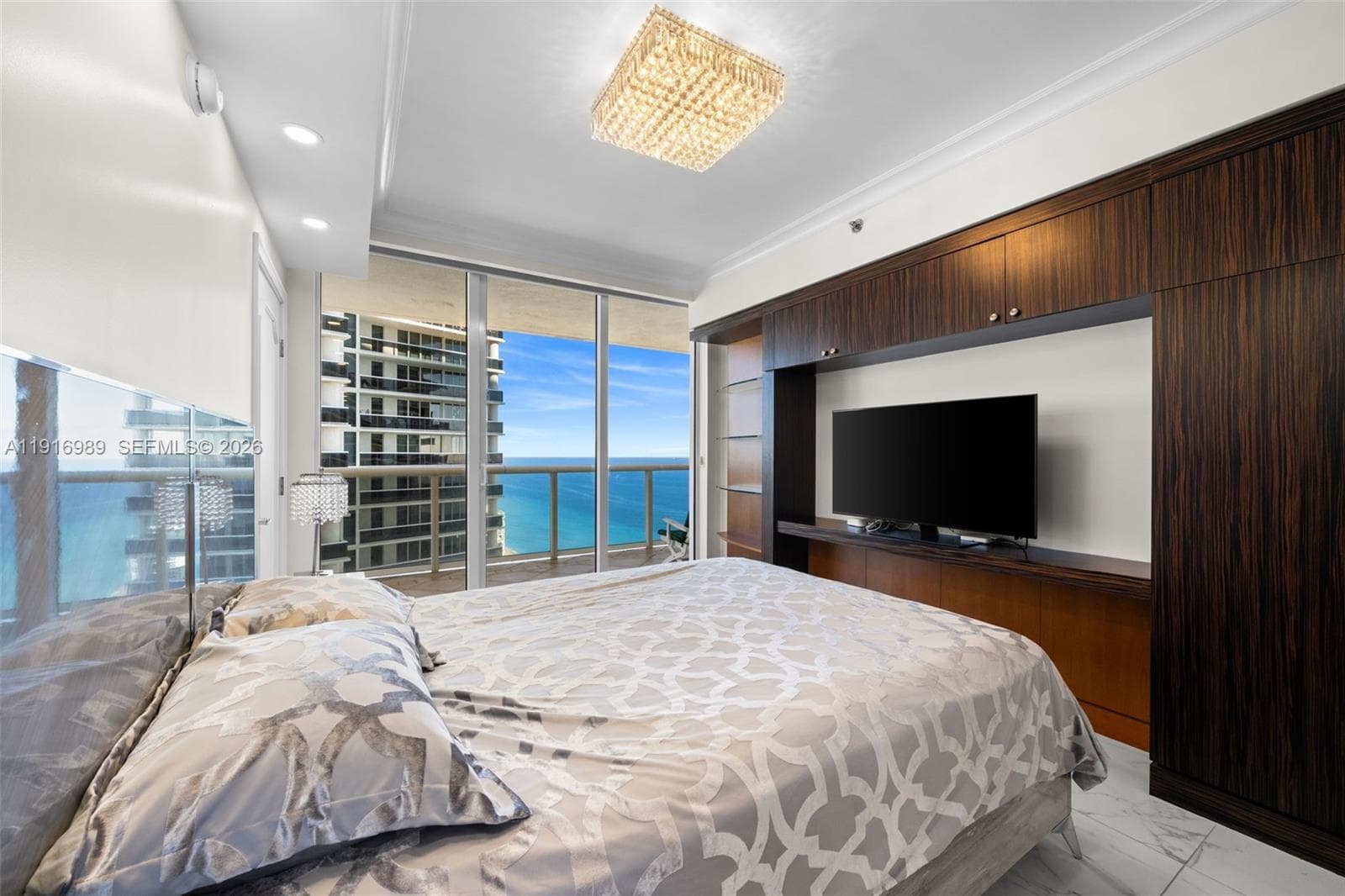 1830 Ocean Dr 3708 photo 23