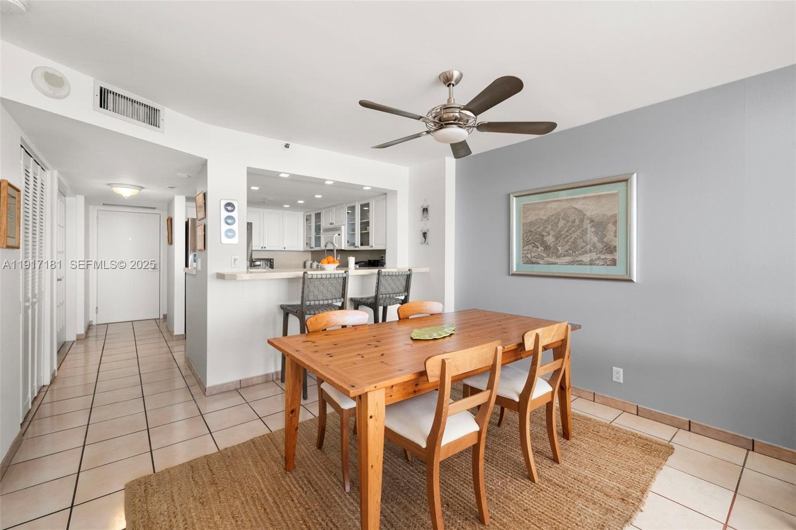 2555 Collins Ave 805 photo 7
