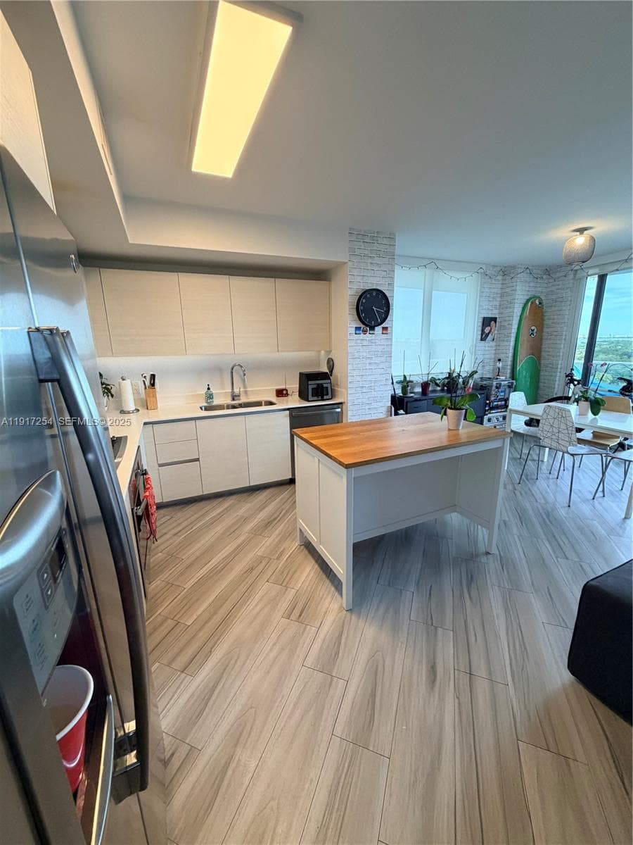 4250 Biscayne Blvd 902 photo 7