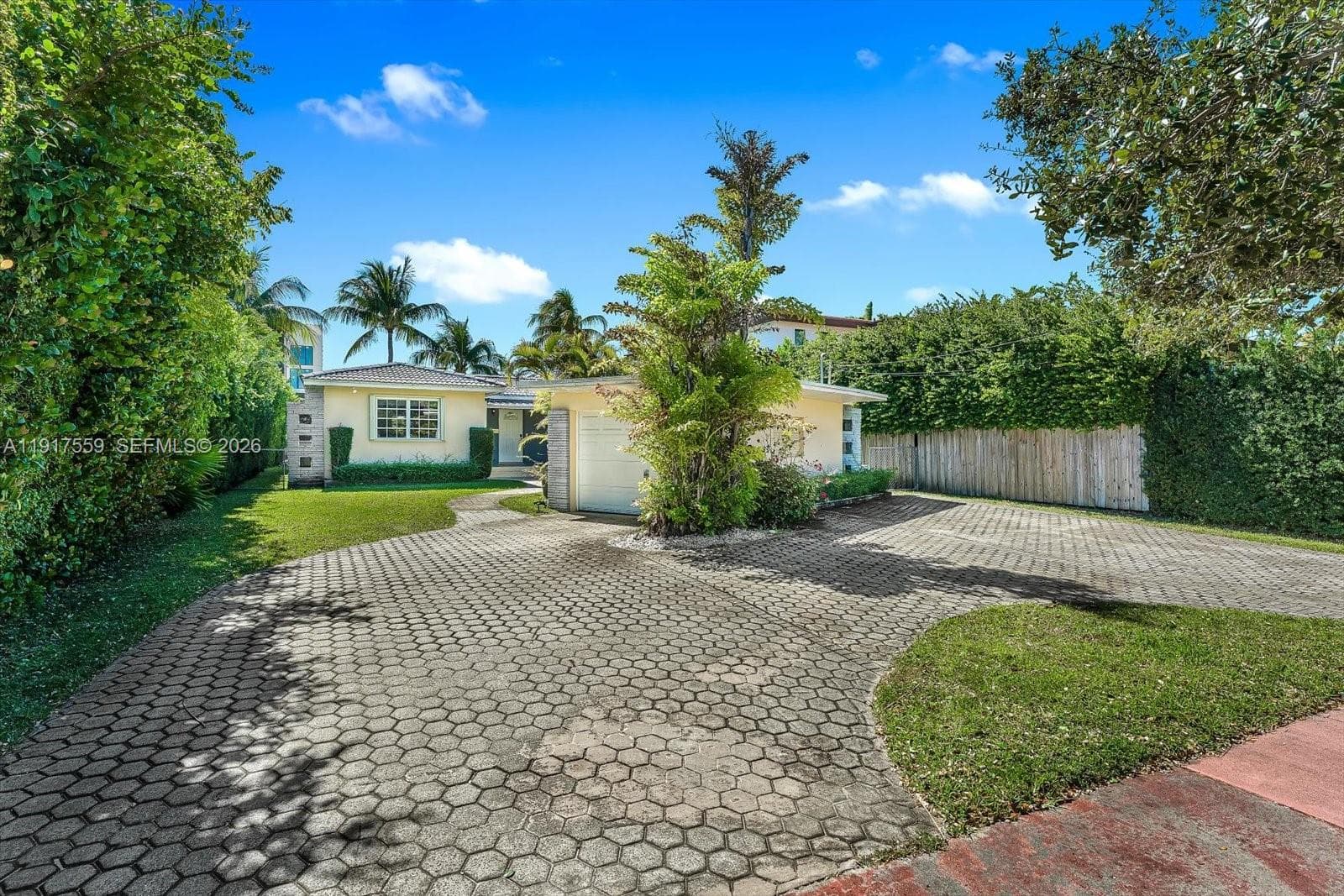 700 Shore Dr photo 6