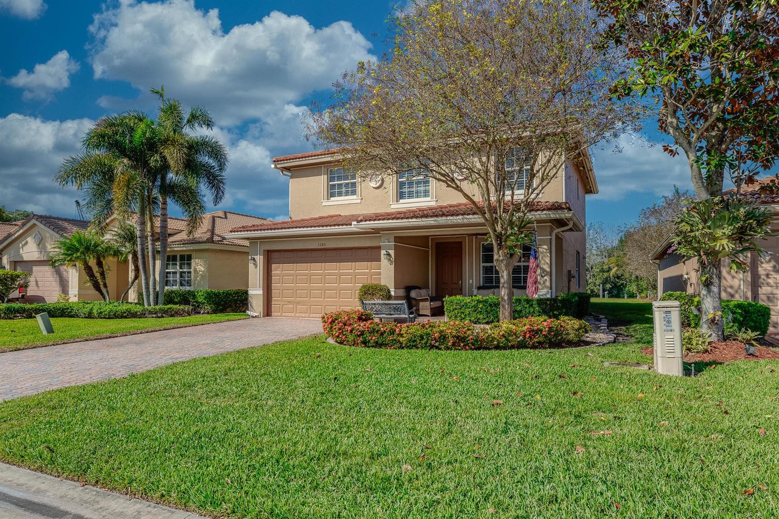 3285 SW Porpoise Circle 2