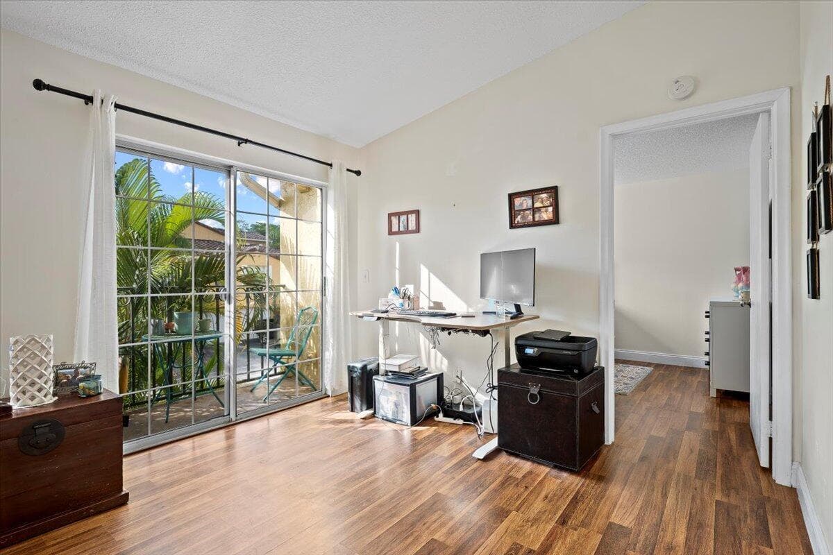 1015 Lake Shore Drive 105 photo 16
