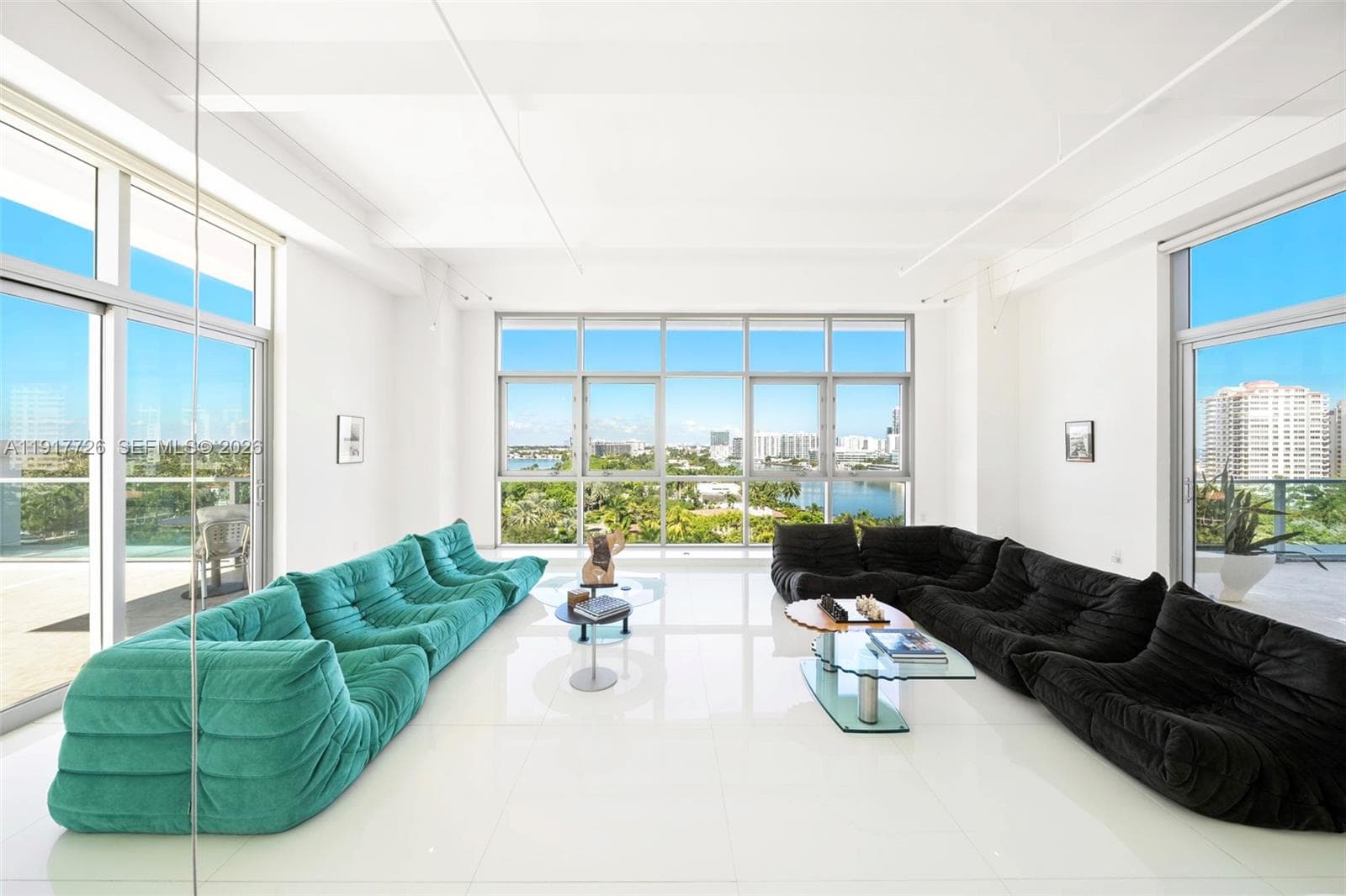 201 Aqua Ave 3