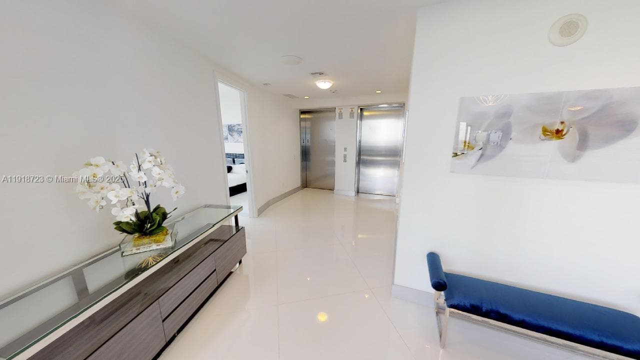 18555 COLLINS AVE 4804 photo 23