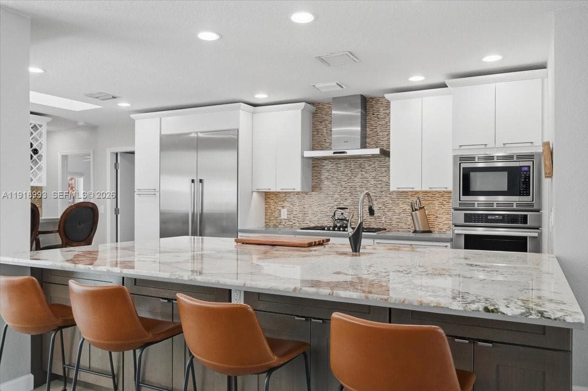 2662 3rd St photo 18