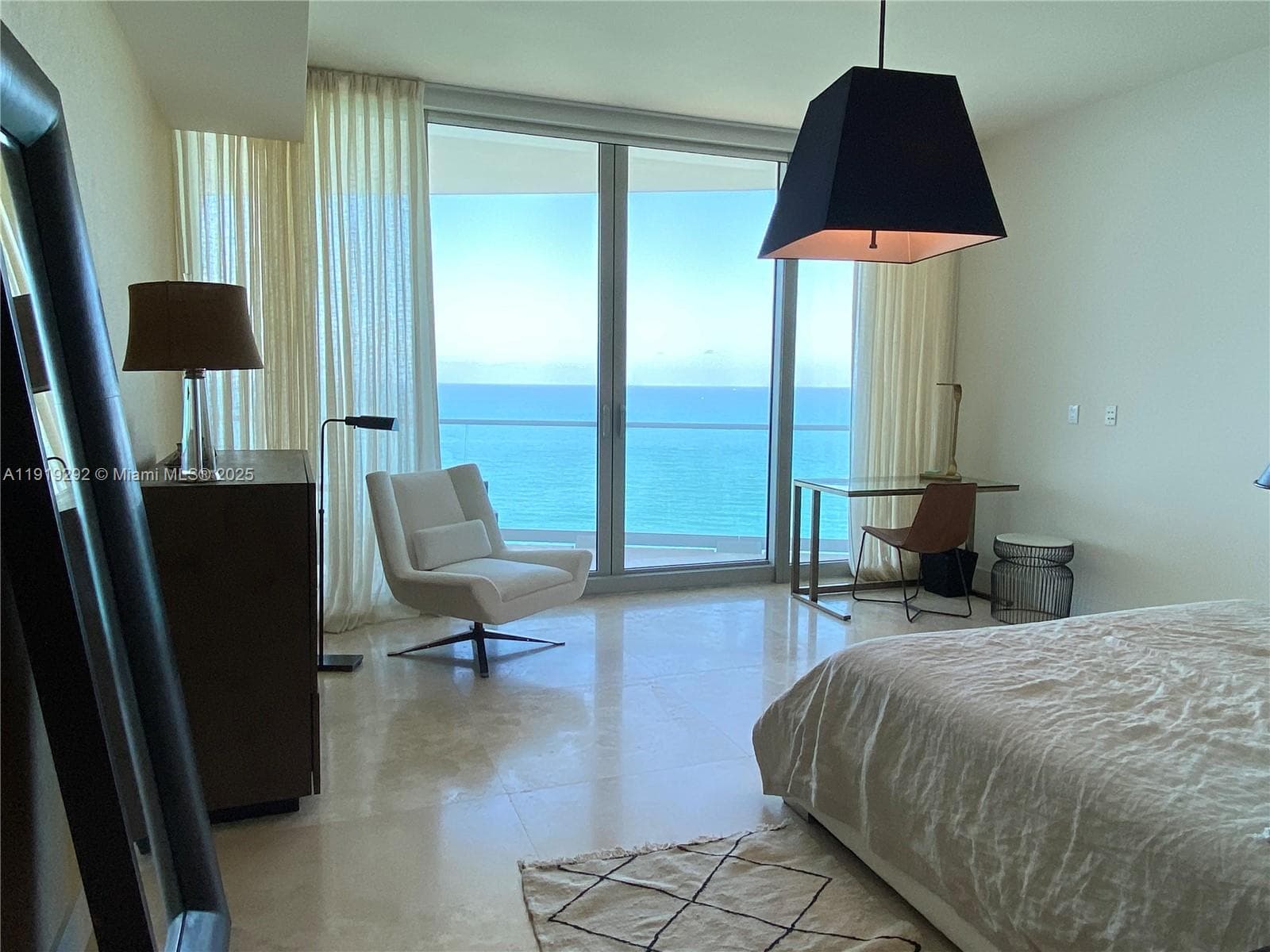 16901 Collins Ave 4
