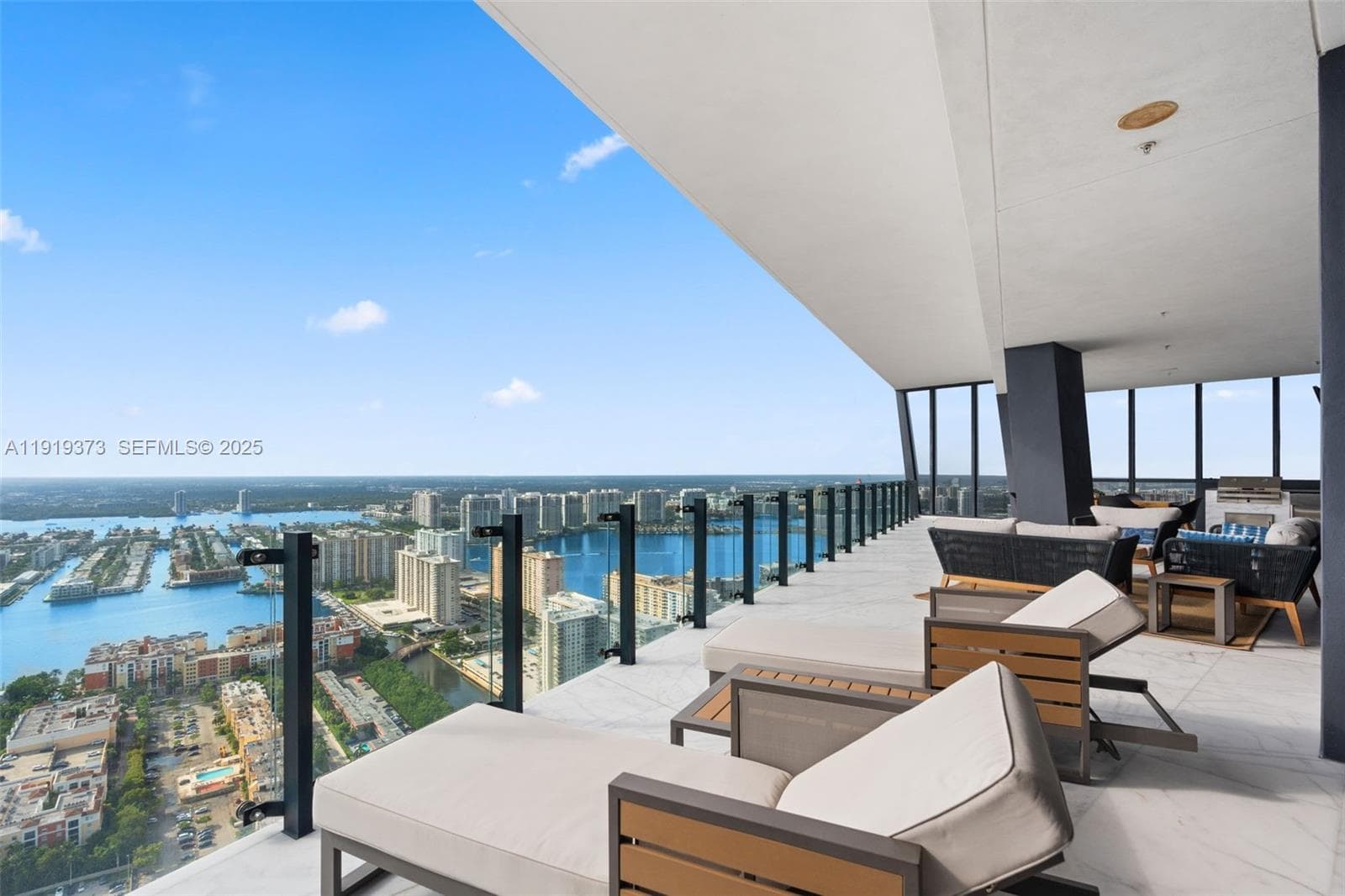 17141 Collins Ave 1