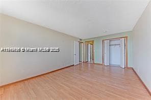 2025 164th St 904 photo 19