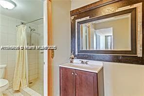 2025 164th St 904 photo 21