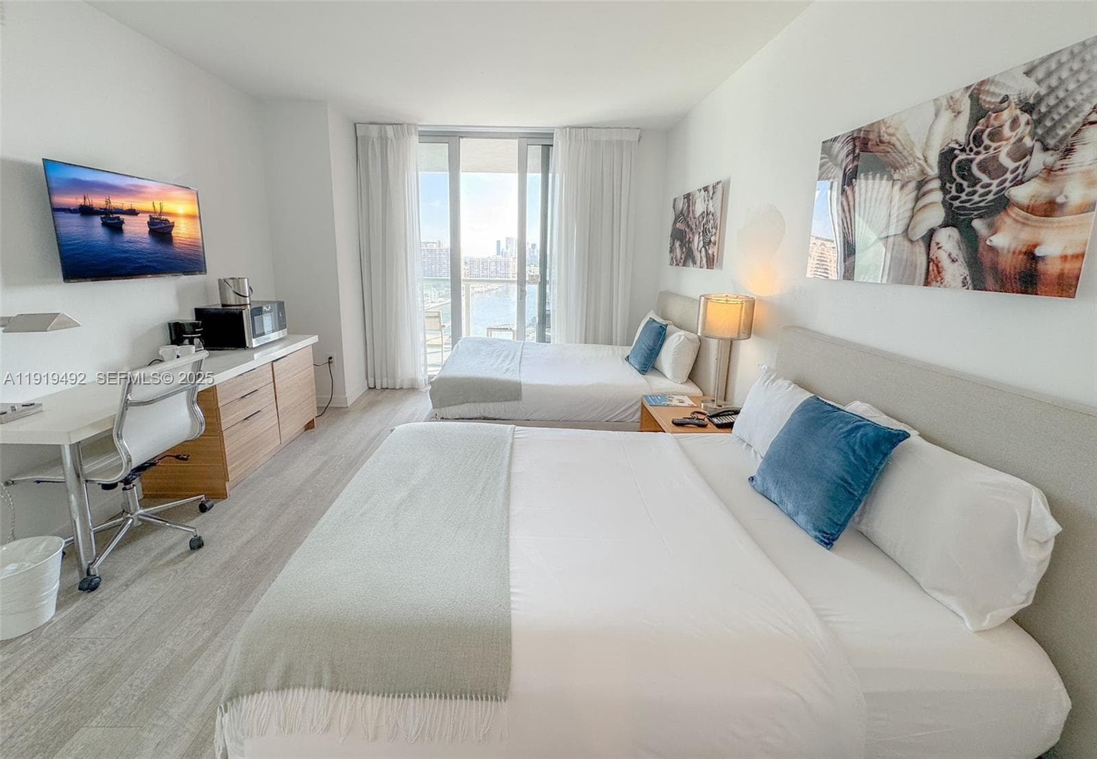 2602 E Hallandale Beach Blvd R1807 photo 15