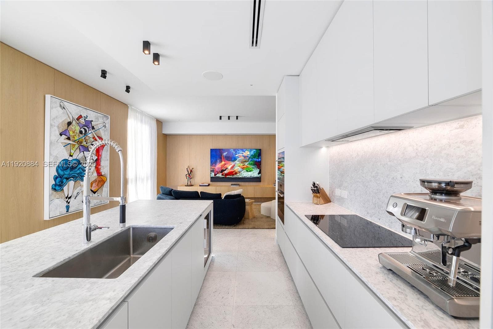 5775 Collins Ave 1501 photo 23