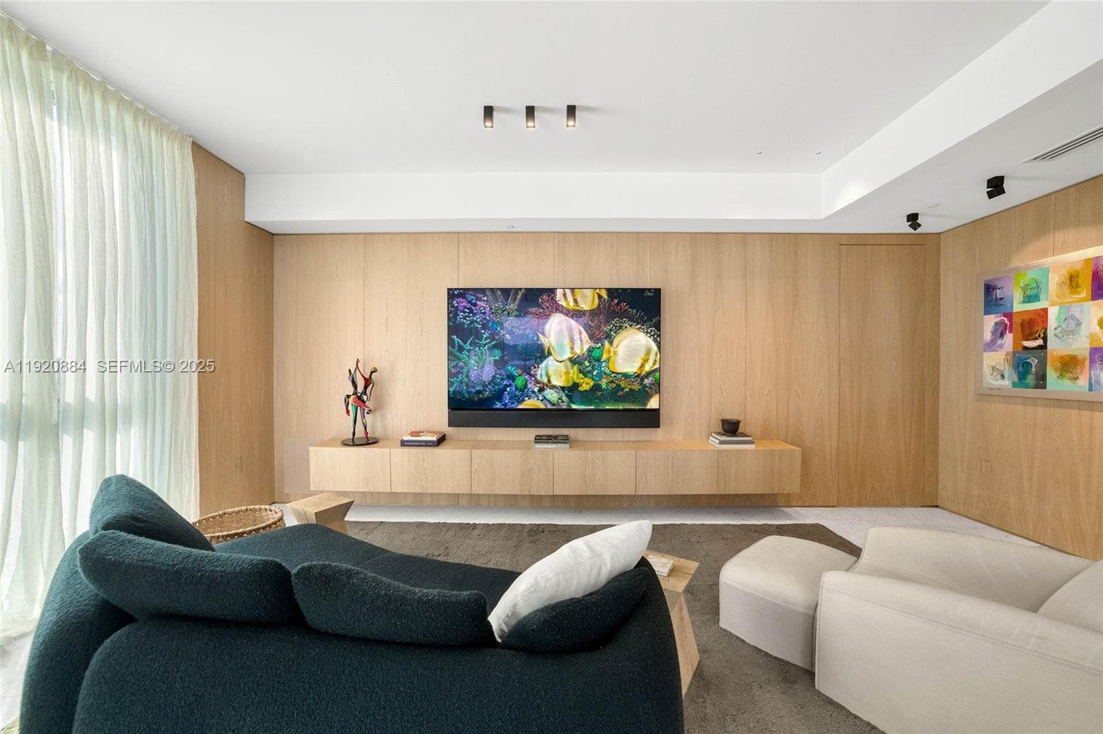 5775 Collins Ave 1501 photo 24