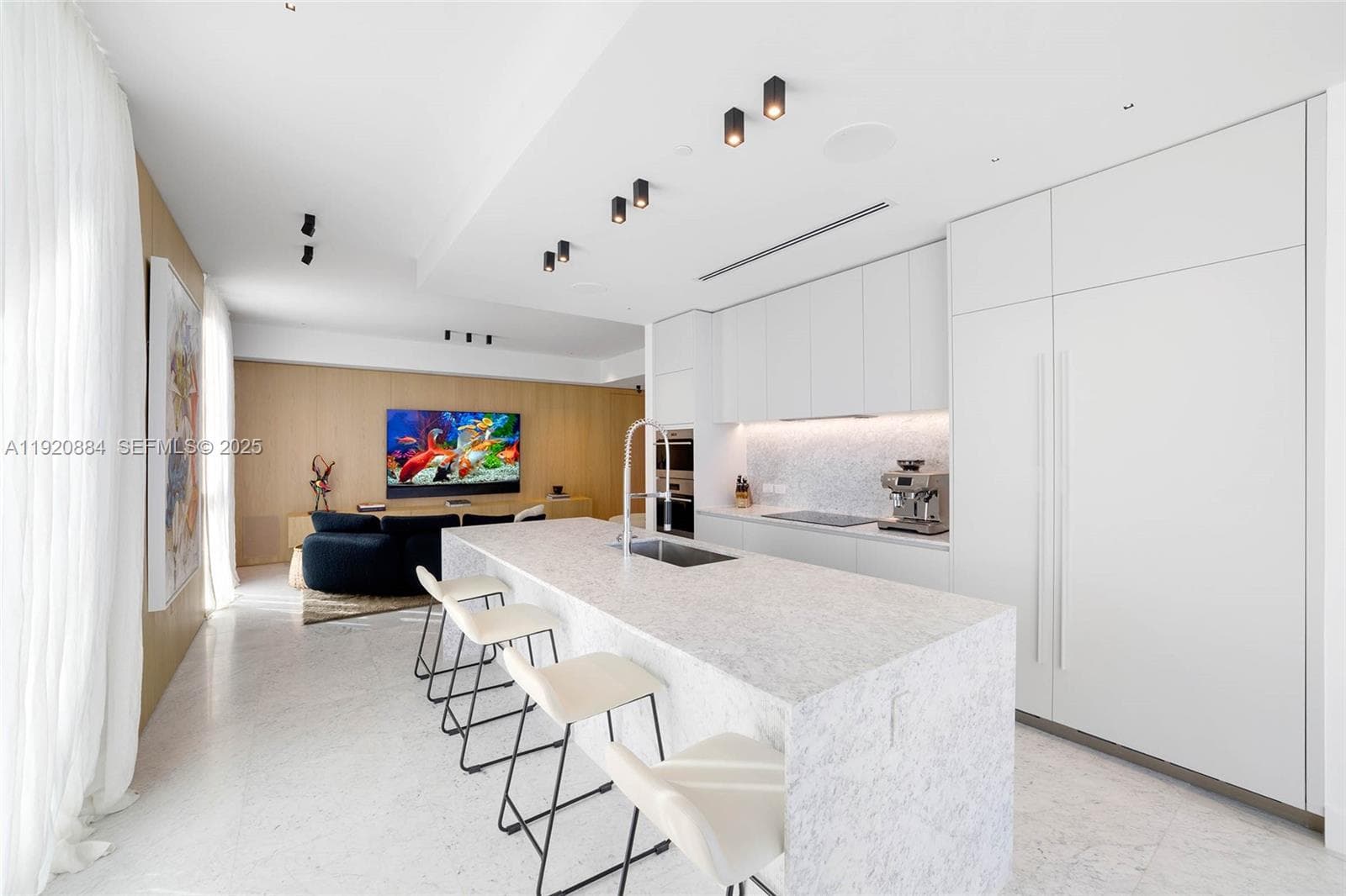 5775 Collins Ave 1501 photo 18
