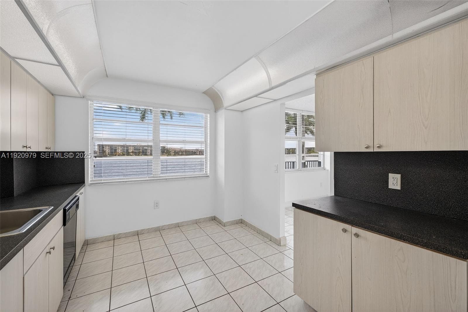 2851 NE 183rd St 216E photo 13