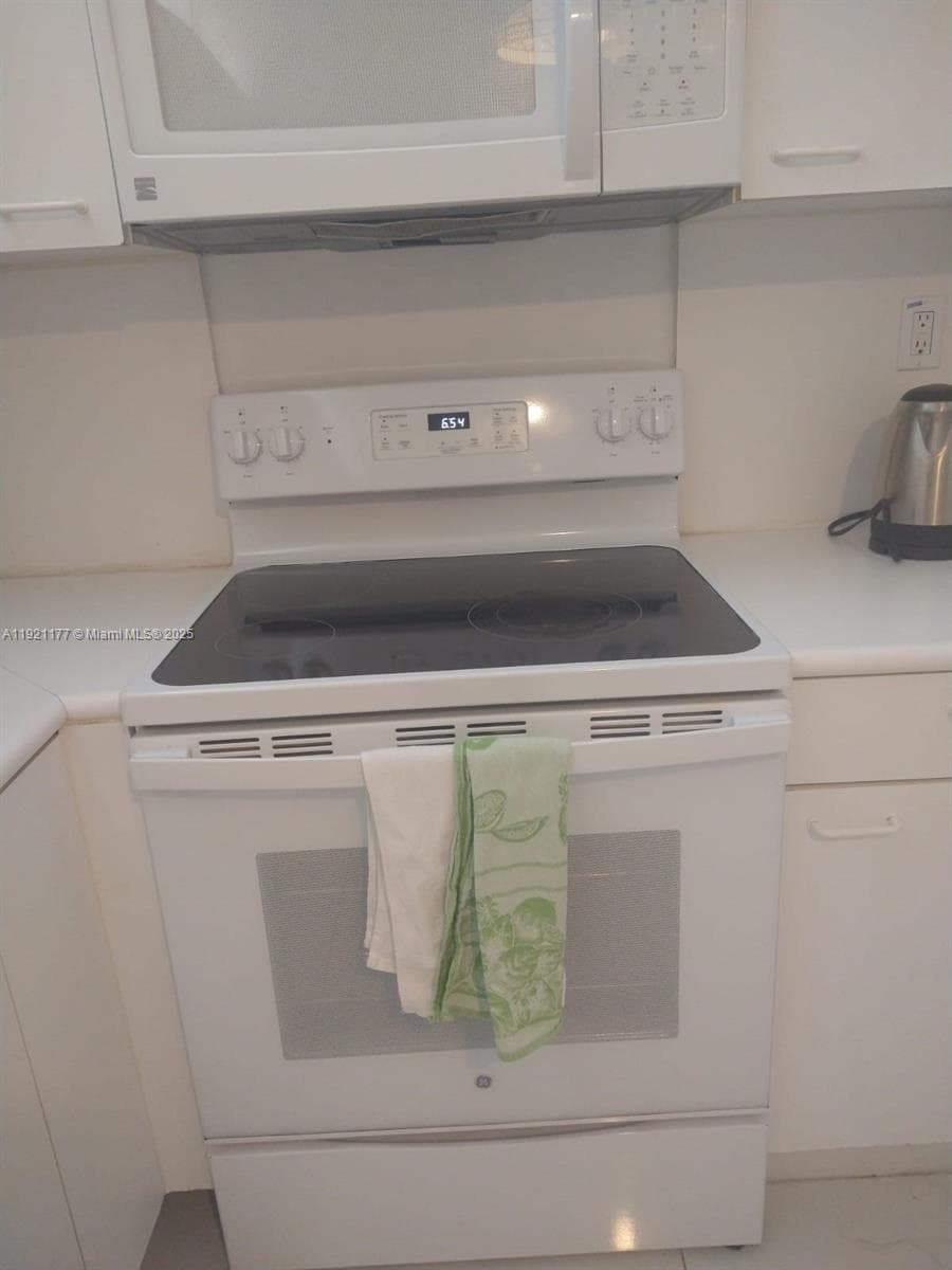 9341 SE Collins Ave 303 photo 5