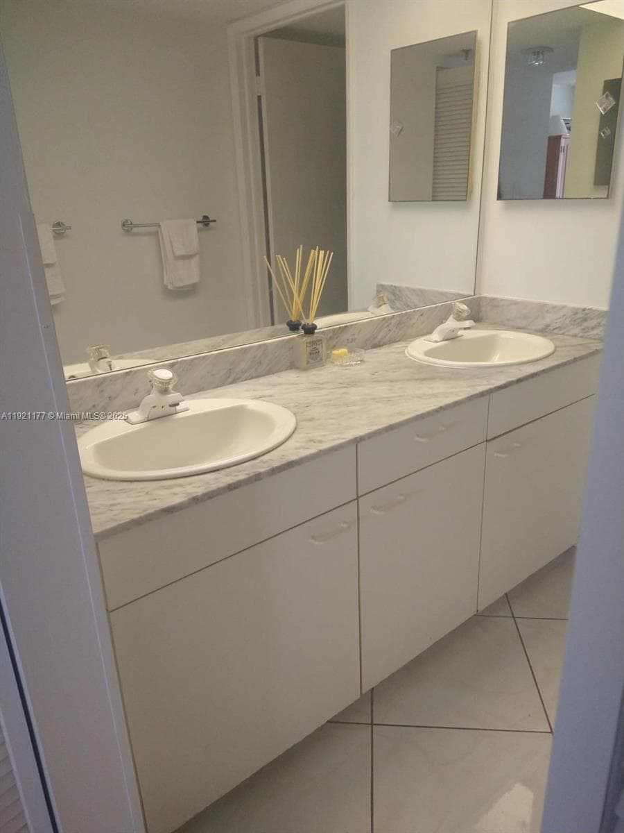 9341 SE Collins Ave 303 photo 8
