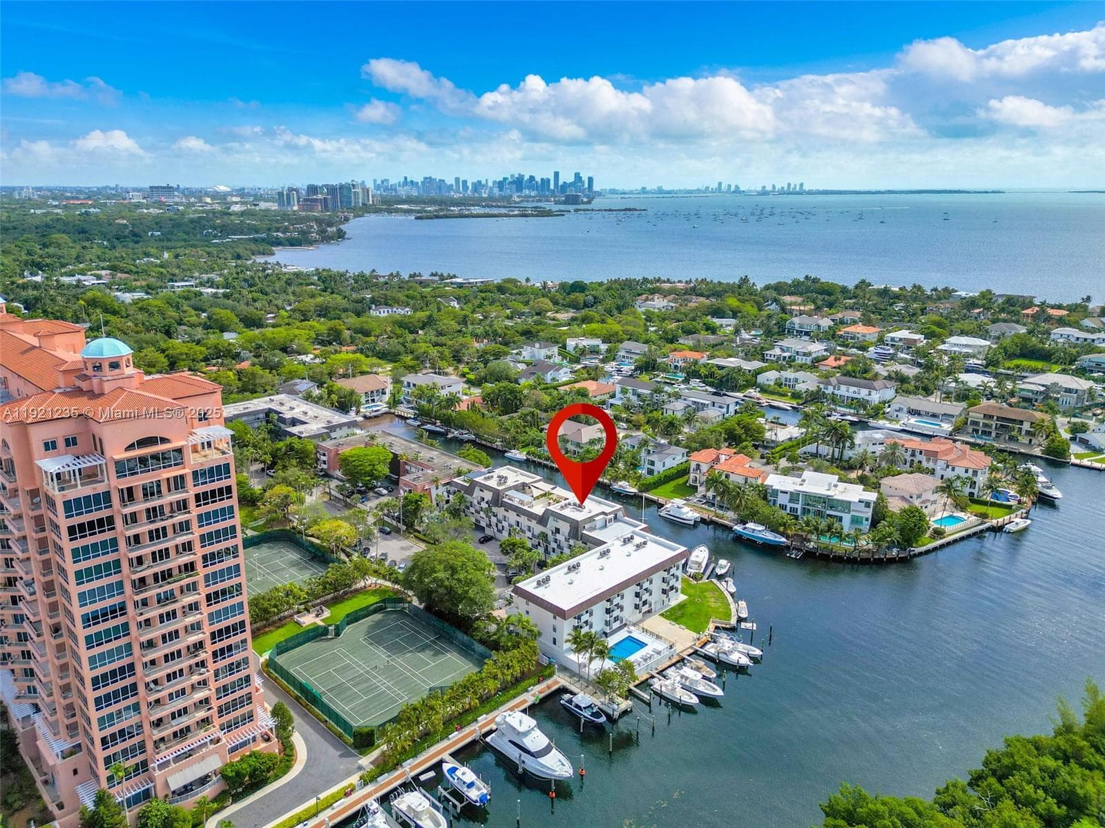 6901 Edgewater Dr 315 photo 24