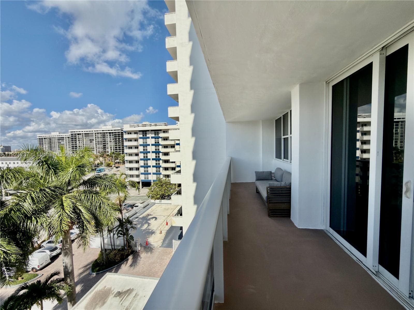 3140 S Ocean Dr 512 photo 21