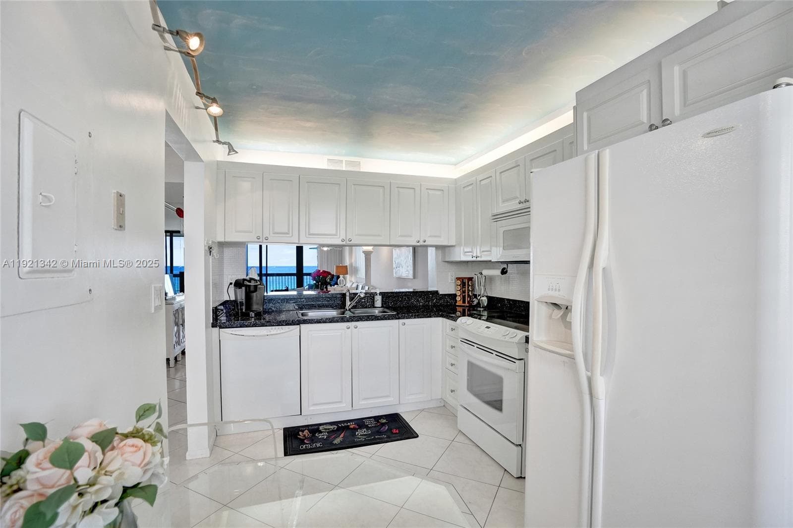 510 Ocean Blvd 308 photo 24