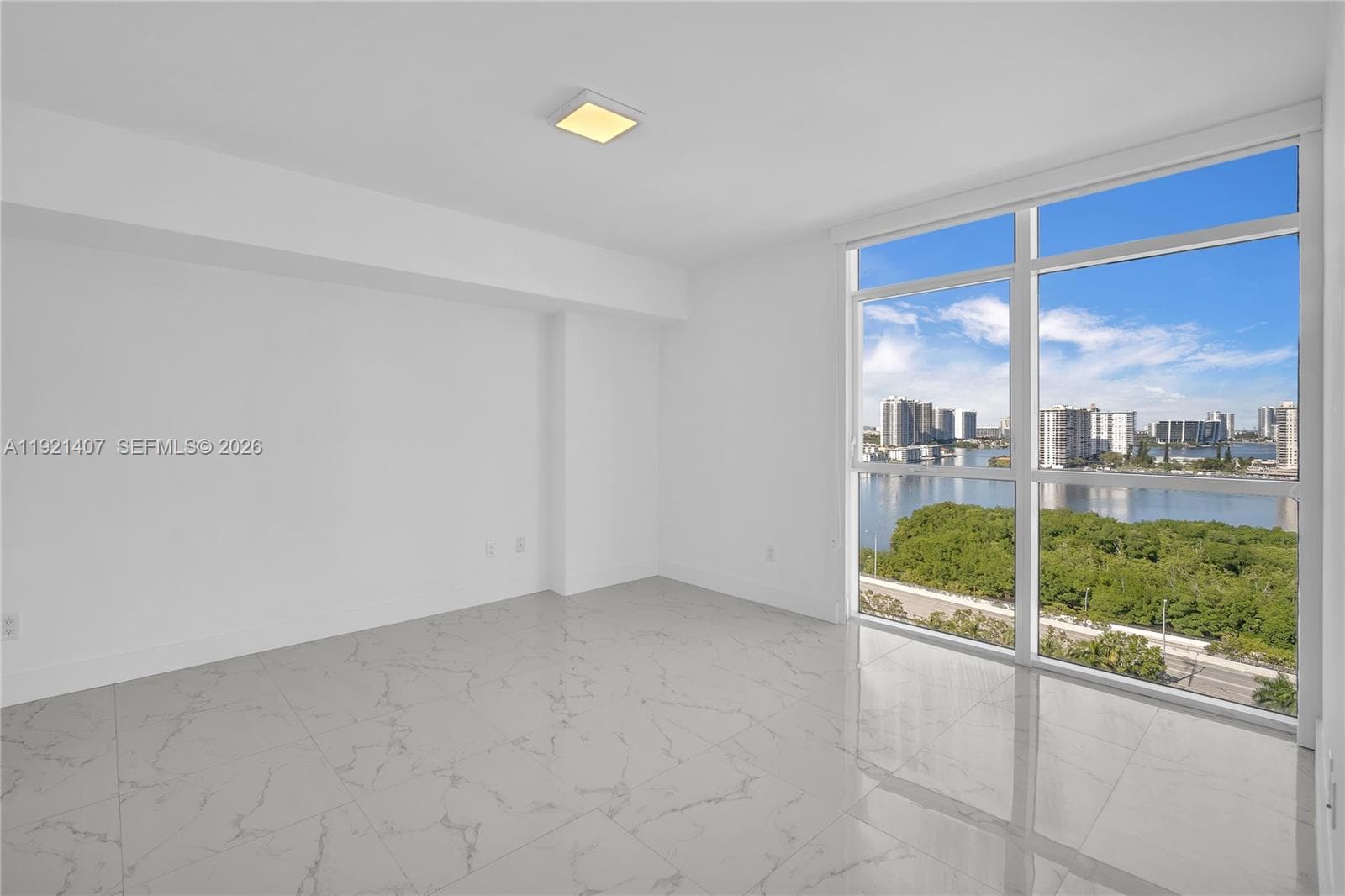 400 Sunny Isles Blvd 1519 photo 17