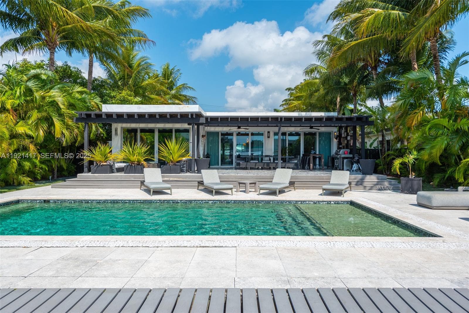 970 Shore Dr 2