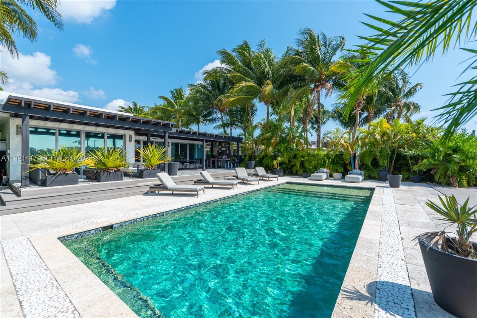 970 Shore Dr 3
