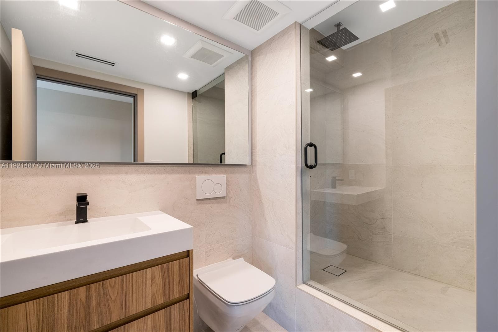 10155 Collins Ave 202 photo 11